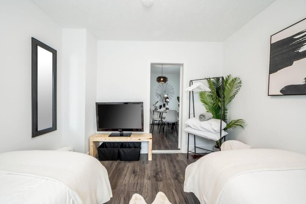 Holiday home Luxury Stylish Home, Walk To Falls, Fire Pit&more