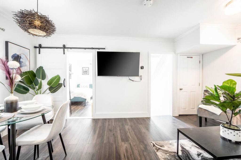 Luxury Stylish Home, Walk To Falls, Fire Pit&more