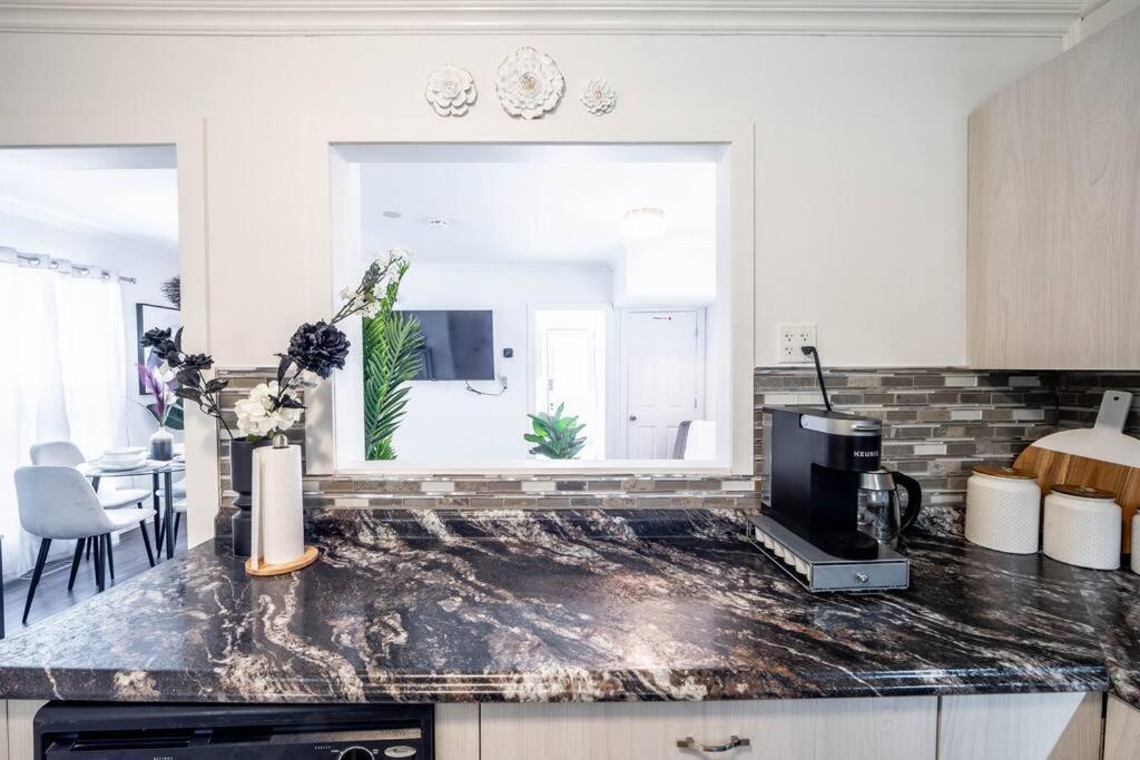 Luxury Stylish Home, Walk To Falls, Fire Pit&more Holiday home
