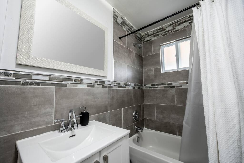 Luxury Stylish Home, Walk To Falls, Fire Pit&more *